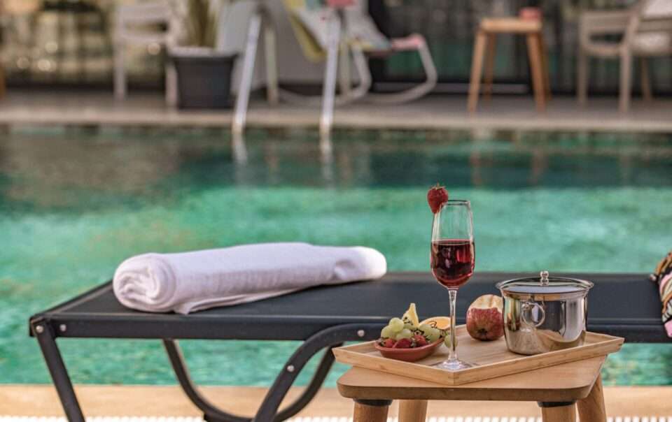 Scape Hotel Fethiye Fruist and drink by the pool 5-min